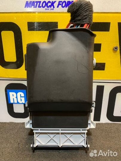 Блок предохранителей Chevrolet Cruze седан F16D4