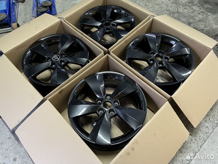 Новые Оригинал Литые диски Skoda 5x112 R17