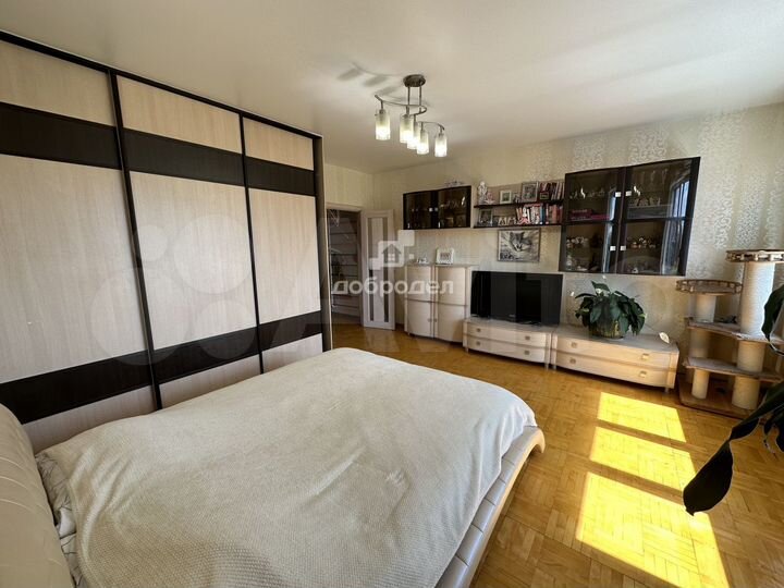 2-к. квартира, 60 м², 8/9 эт.