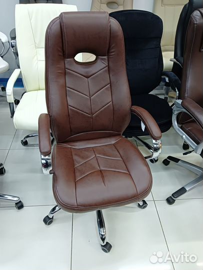 Кресло для руководителя LUX
