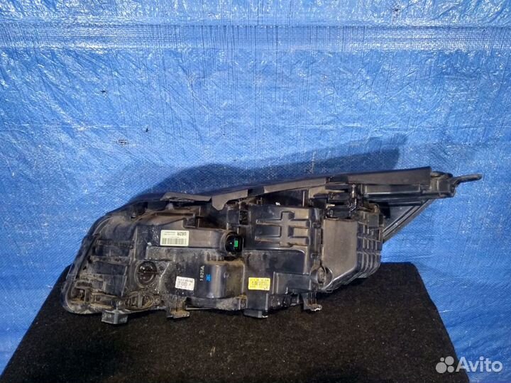 Фара правая Sorento Prime