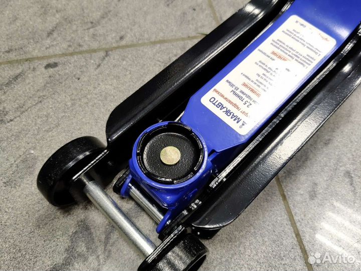 Низкоподхватный домкрат маяк авто 2.5 т