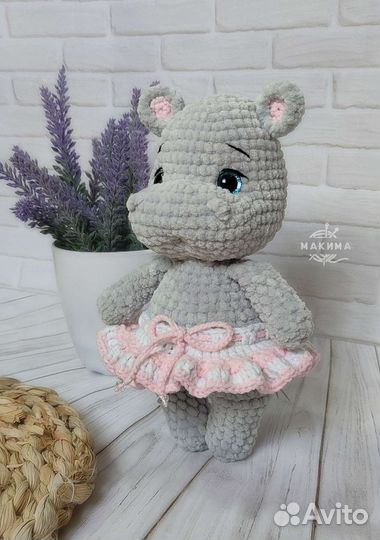 Вязаная игрушка амигуруми Бегемот