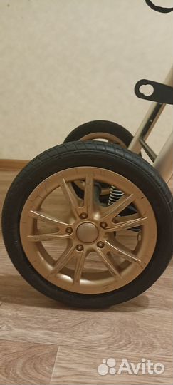 Прогулочная коляска teknum