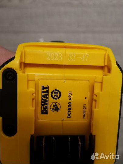 Импакт Dewalt dcf850