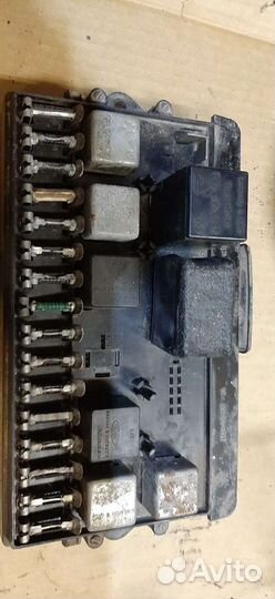 Блок управления предохранителями Москвич 2141