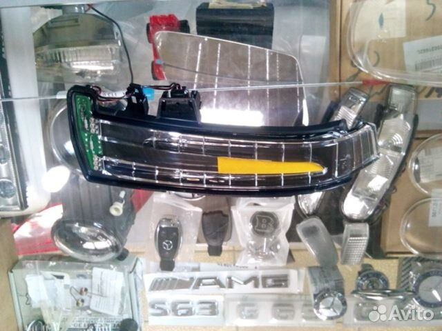 Поворотник на зеркала Mercedes W204