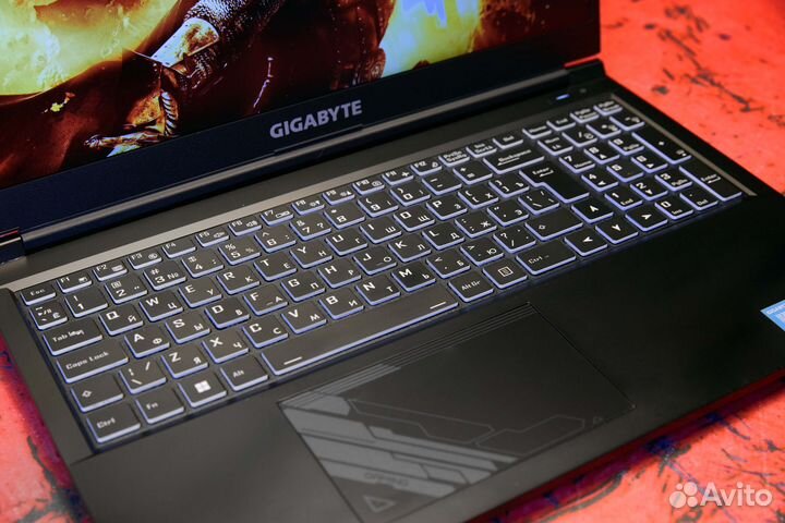 Ноутбук Gigabyte \ RTX 3050 \ Core i5 \ 15.6