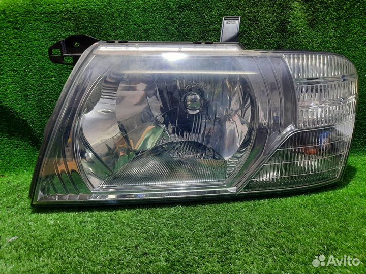 Фара передняя левая Mitsubishi Pajero 3 V73W 6G72