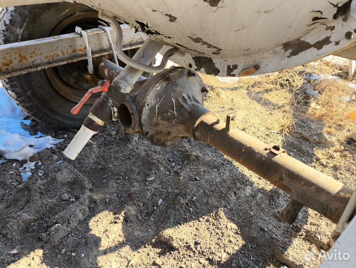 Емкость для воды, на шасси УАЗ