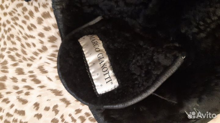 Дубленка на мальчика 6-8 лет