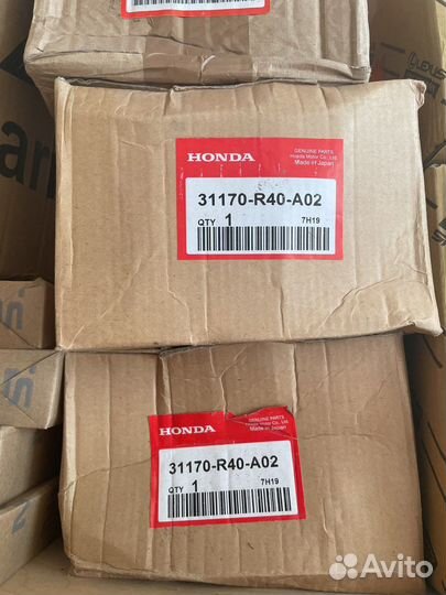 Ролик-натяжитель ручейкового ремня Honda