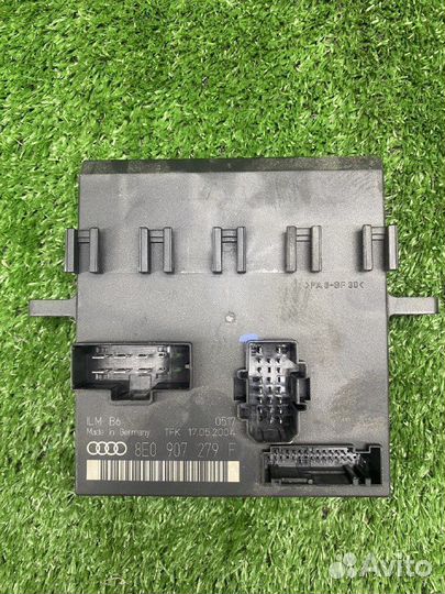 Блок бортовой сети Audi A4 8E 588