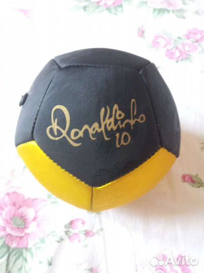 Футбольный мяч Рональдиньо