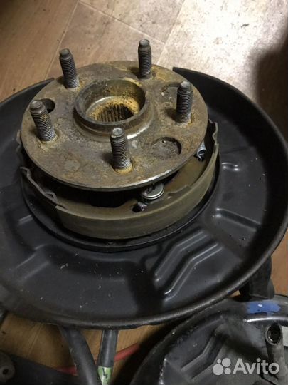 Ступицы задние toyota crown uzs171