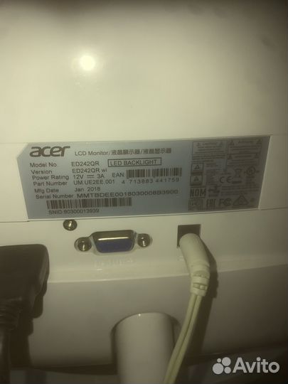 Изогнутый монитор Acer