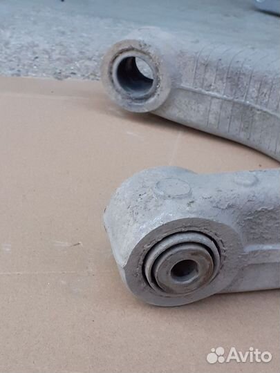 Задний правый нижний рычаг BMW X5, E70