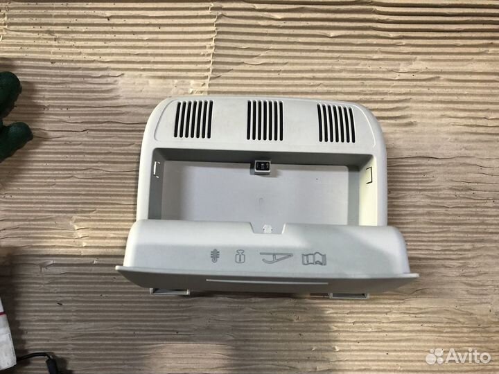 Очечник Skoda Rapid