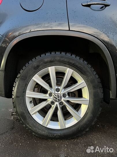 Комплект оригинальных дисков VW с резиной Dunlop