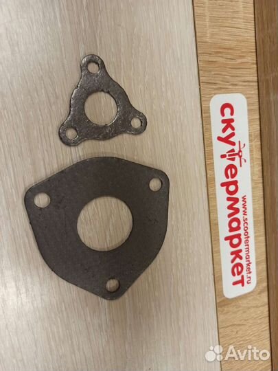 Прокладка глушителя на скутер