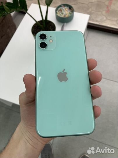 iPhone 11, 64 ГБ