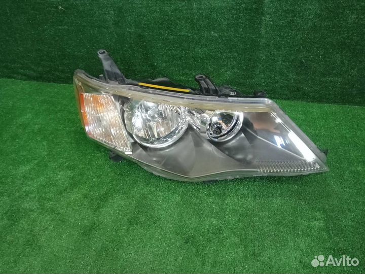 Фара передняя правая Mitsubishi Outlander CW5W 2