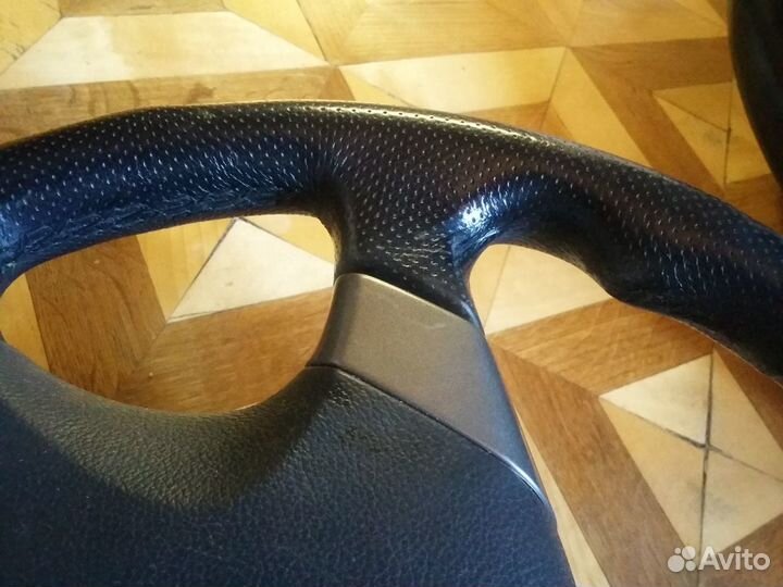 Руль Momo nissan