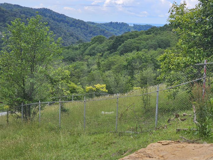 Участок 4 сот. (ИЖС)