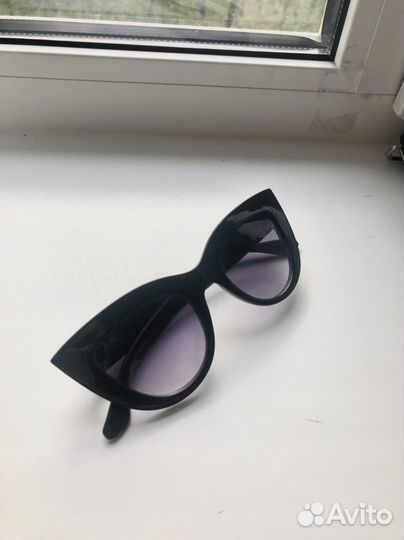 Очки солнцезащитные