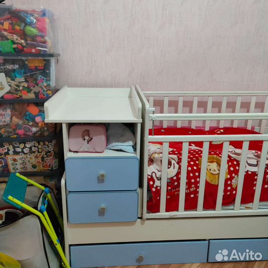 Детская кроватка трансформер с маятником
