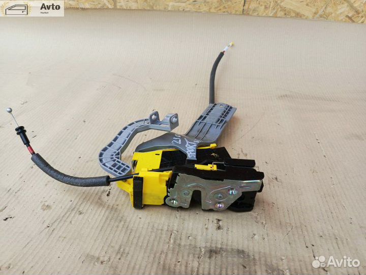 Киа Спортейдж 4 замок двери задней