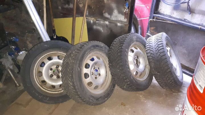 Nordman Nordman 4 215/65 R16