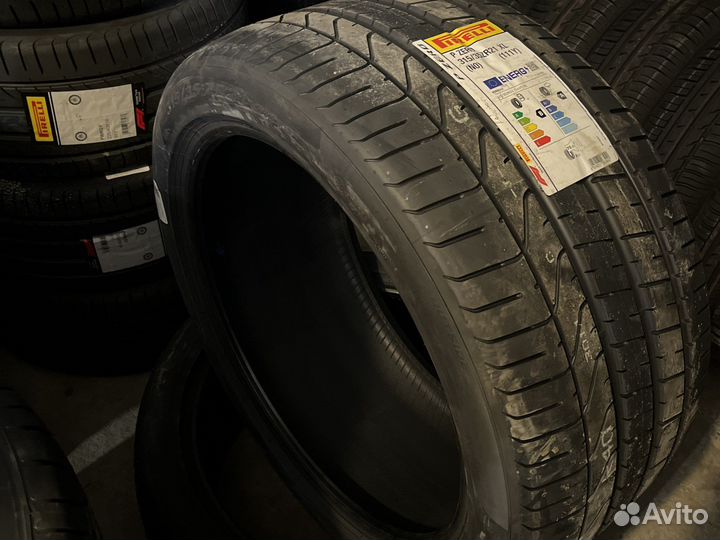 Pirelli P Zero 315/35 R21 и 285/40 R21 111Y