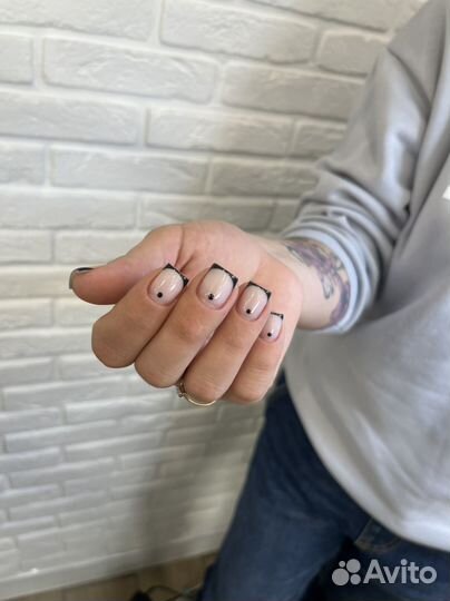 Маникюр, наращивание ногтей, педикюр