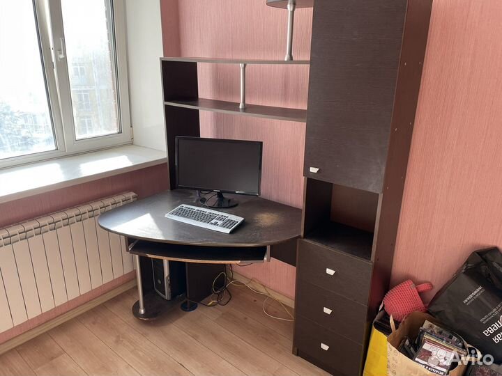 Компьютерный стол