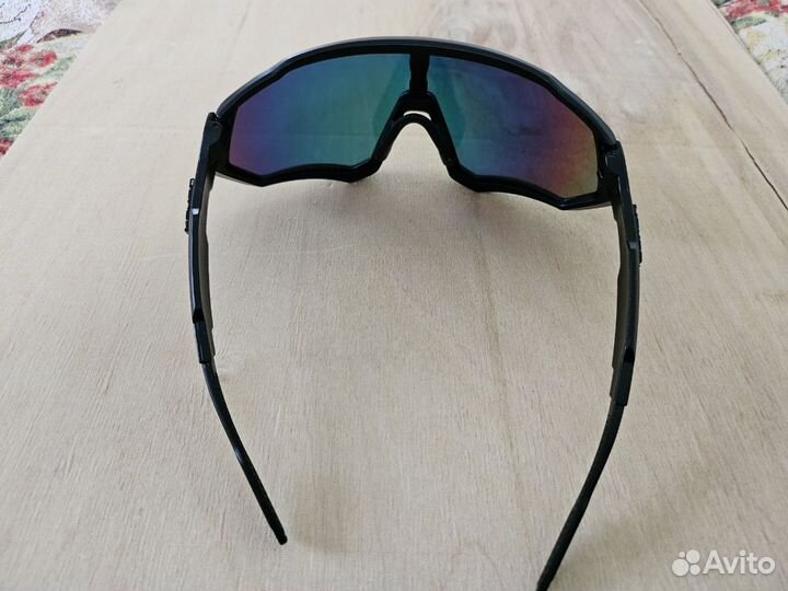 Солнечные очки мужские