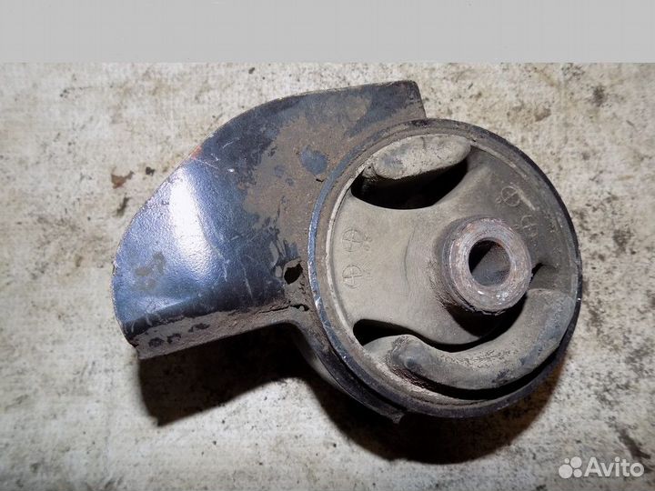 Опора двигателя правая RIO 2000-2004