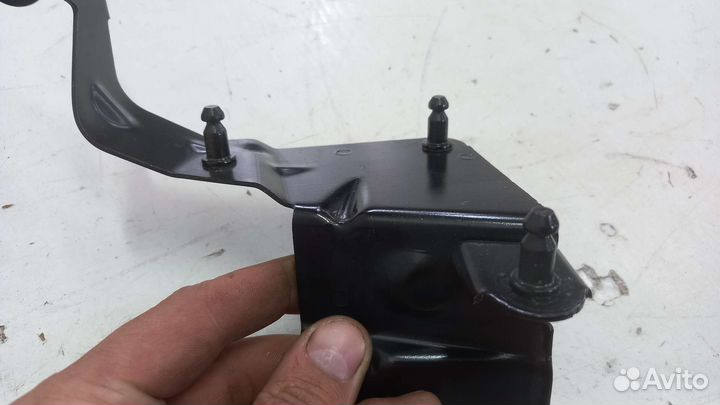 Кронштейн блока ABS Skoda Octavia A8