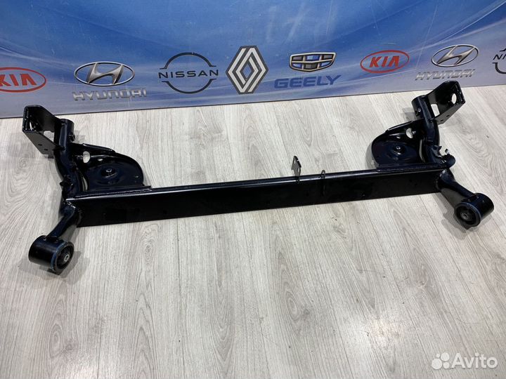 Балка подвески зад Renault sandero stepway 2