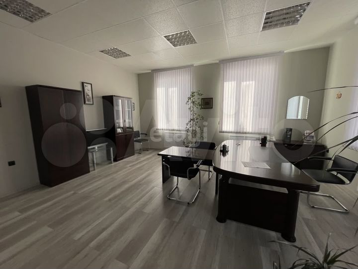 Продам офисное помещение, 216 м²