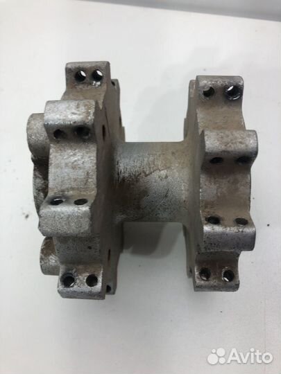 Ступица передняя TTR250