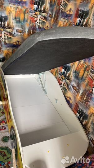 Детская кровать машинка с матрасом