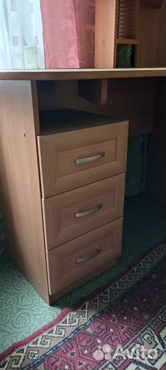 Письменный, компьютерный стол