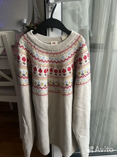 Свитер levis