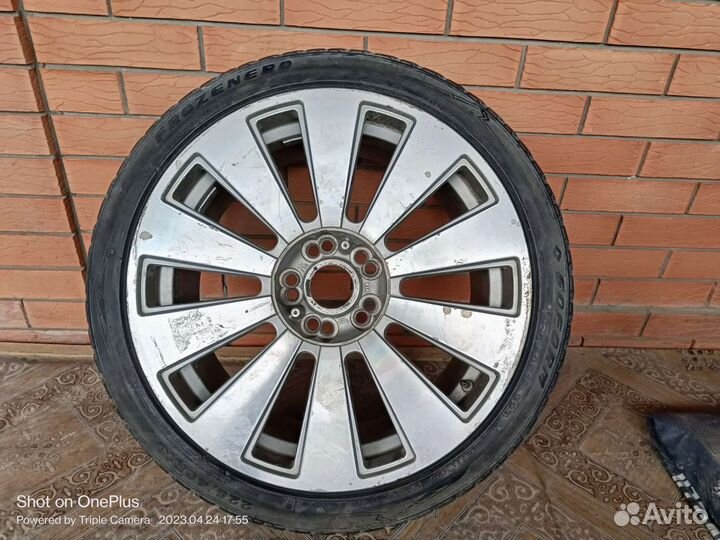 Литой диск с резиной