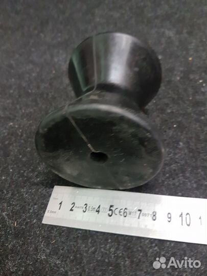 Носовой ролик прицепа