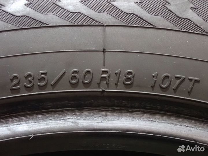 Yokohama Ice Guard Stud IG55 235/60 R18 107T
