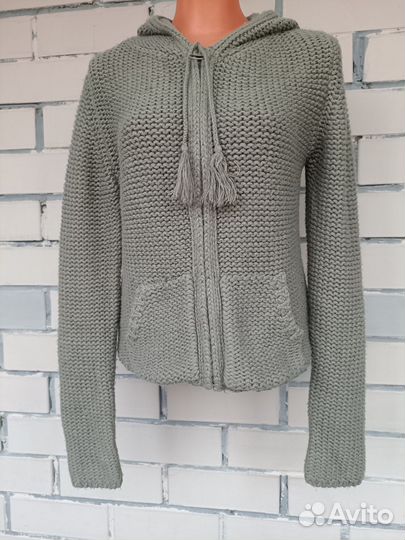 Кофта вязаная на молнии с капюшоном