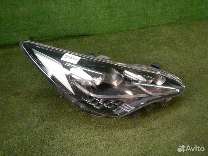 Фара правая Kia Stinger
