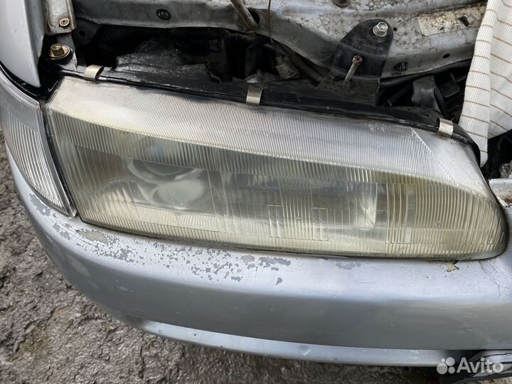 Фары Toyota Sprinter Marino AE101